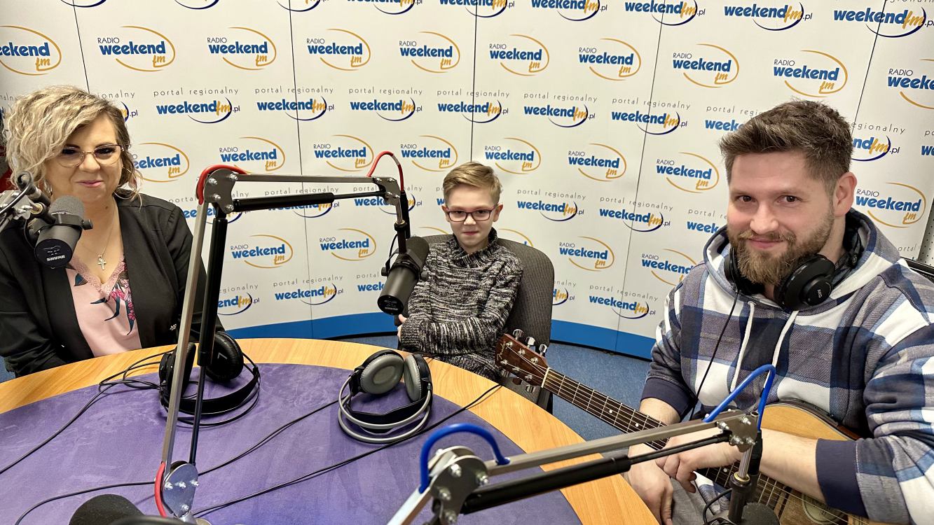 DoReMiFaSchola, czyli muzyczna rodzina Słubików i dwudziestoosobowy zespół nagrali płytę "Dream Team"